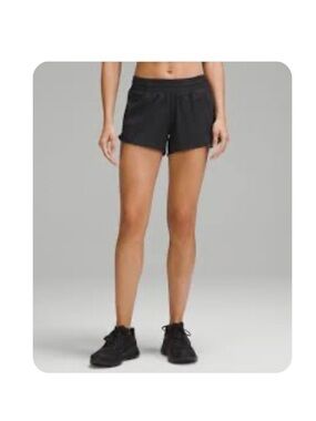 Lululemon Hotty Hot Low-Rise Lined Short
4" | Women's Shorts